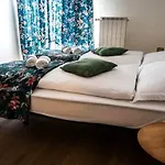 公寓 Slate House & Terrace - 6 Min Walk To Bernina Express *