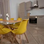 公寓 Slate House & Terrace - 6 Min Walk To Bernina Express 蒂拉诺