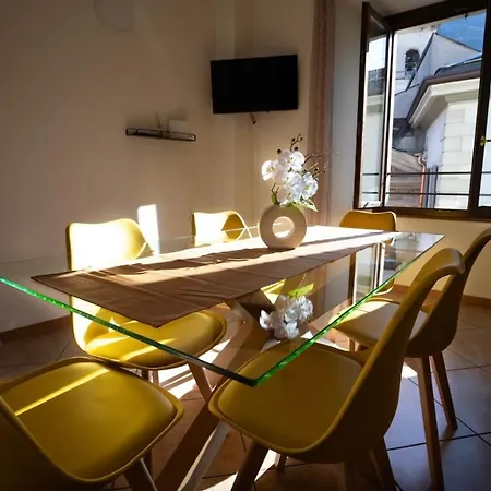 Slate House & Terrace - 6 Min Walk To Bernina Express * 蒂拉诺